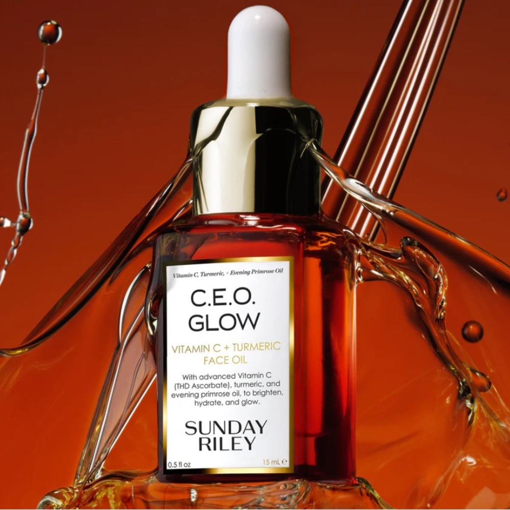 NEW Sunday Riley C.E.O. GLOW
VITAMIN C AND TURMERIC FACE OIL